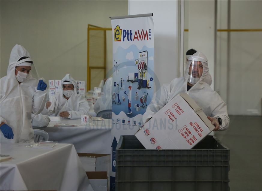 PTT, evde emekli maaşı ve yardım ödemeleri kapsamında 8,4 milyon işlem gerçekleştirdi
