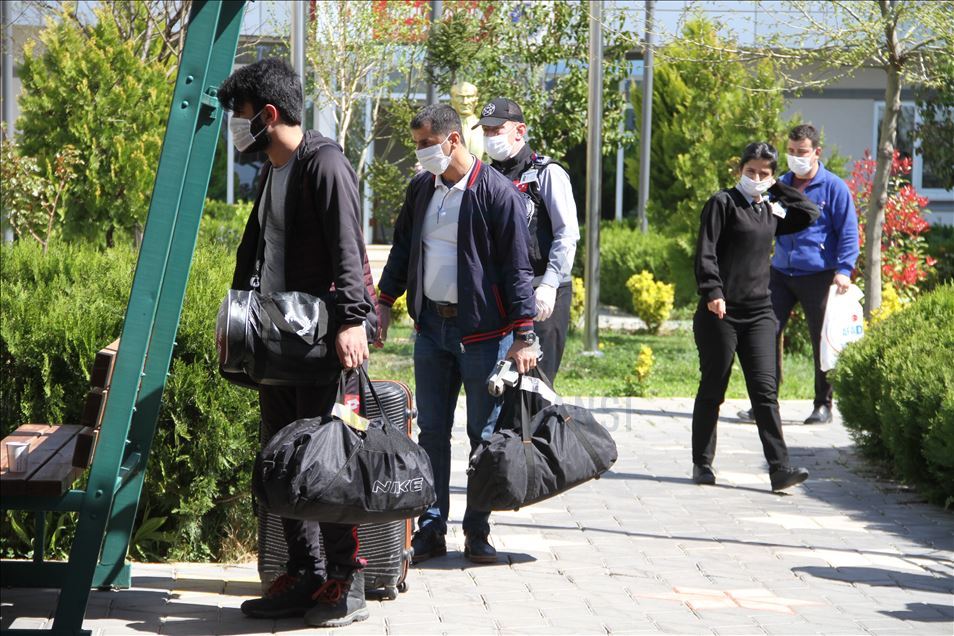 Gaziantep'te yurttaki karantina süresi dolan 520 kişi evlerine gönderildi