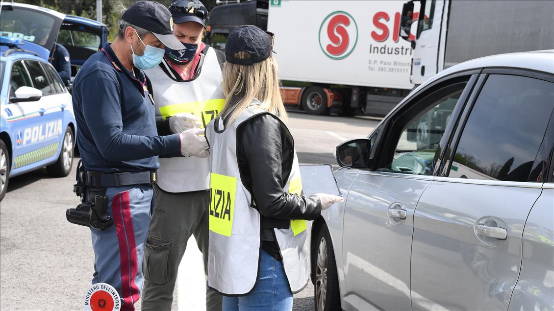 İtalya'da bazı işletmeler tekrar açılıyor
