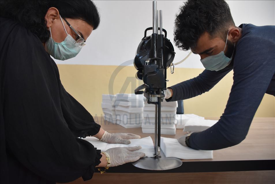 عفرين.. افتتاح ورشة لإنتاج الكمامات الطبية بدعم تركي