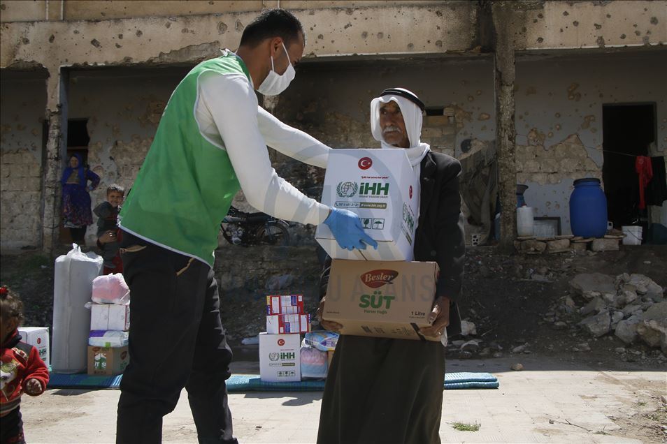 "الإغاثة التركية" تلبي استغاثة 16 عائلة في إدلب
