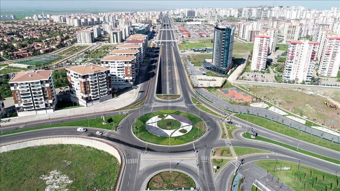 Diyarbakır'da kısıtlamanın ardından sokaklar ve tarihi mekanlar boş kaldı