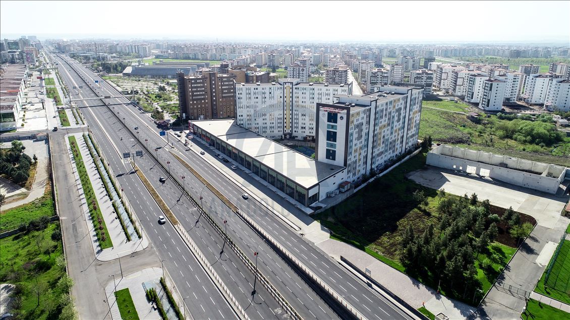 Diyarbakır'da kısıtlamanın ardından sokaklar ve tarihi mekanlar boş kaldı