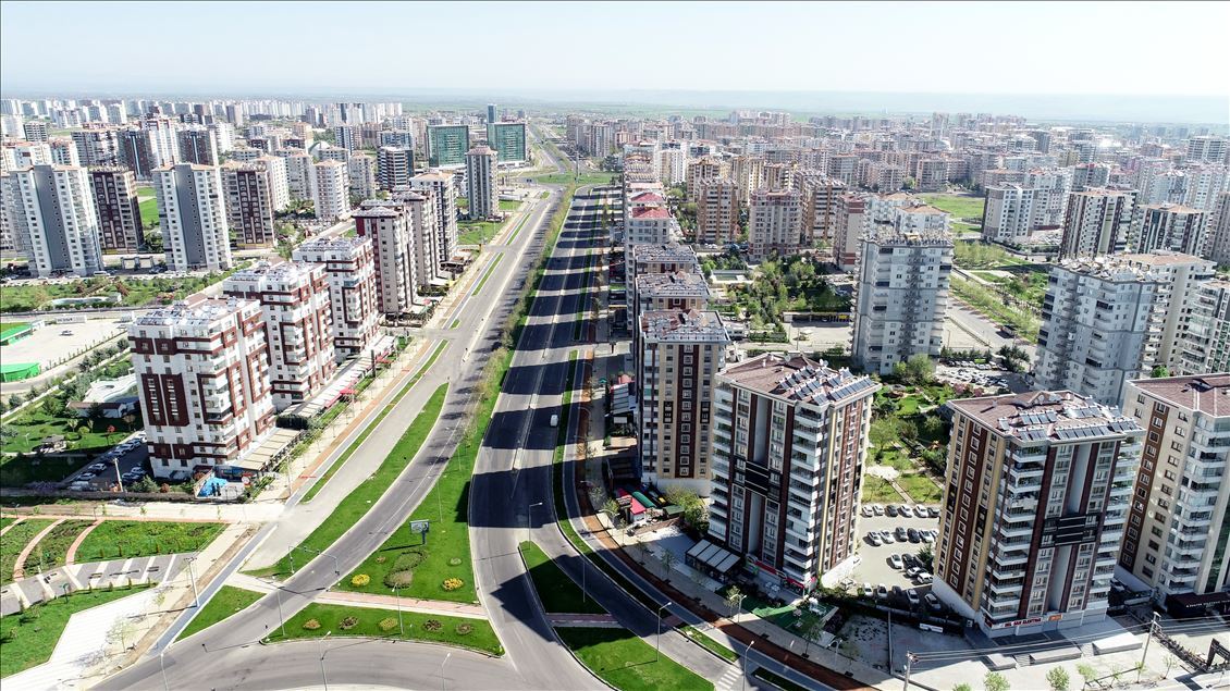 Diyarbakır'da kısıtlamanın ardından sokaklar ve tarihi mekanlar boş kaldı