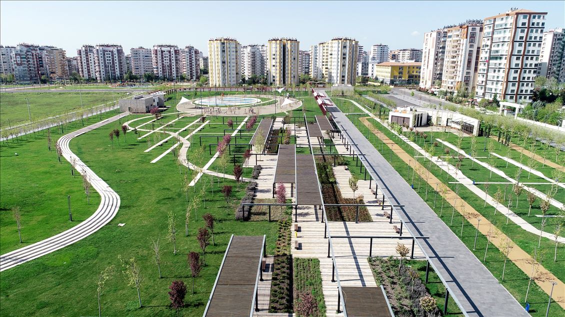 Diyarbakır'da kısıtlamanın ardından sokaklar ve tarihi mekanlar boş kaldı