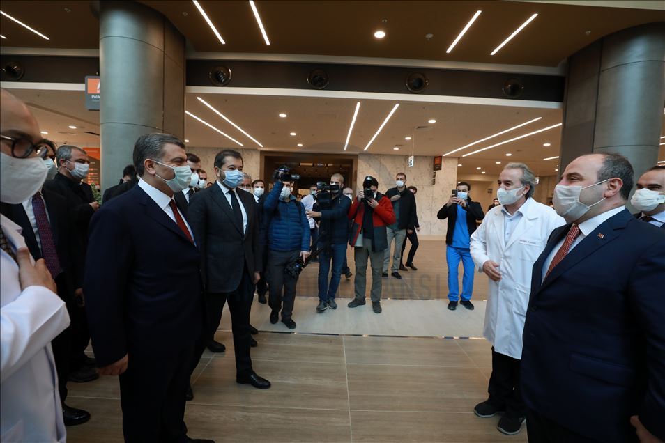 Sanayi ve Teknoloji Bakanı Mustafa Varank ve Sağlık Bakanı Fahrettin Koca