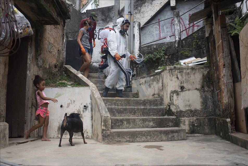 Coronavirus en Brasil: Pareja de adultos mayores viste como astronauta para  pasear seguros en Río de Janeiro, FOTOS, COVID-19 nndc, MUNDO