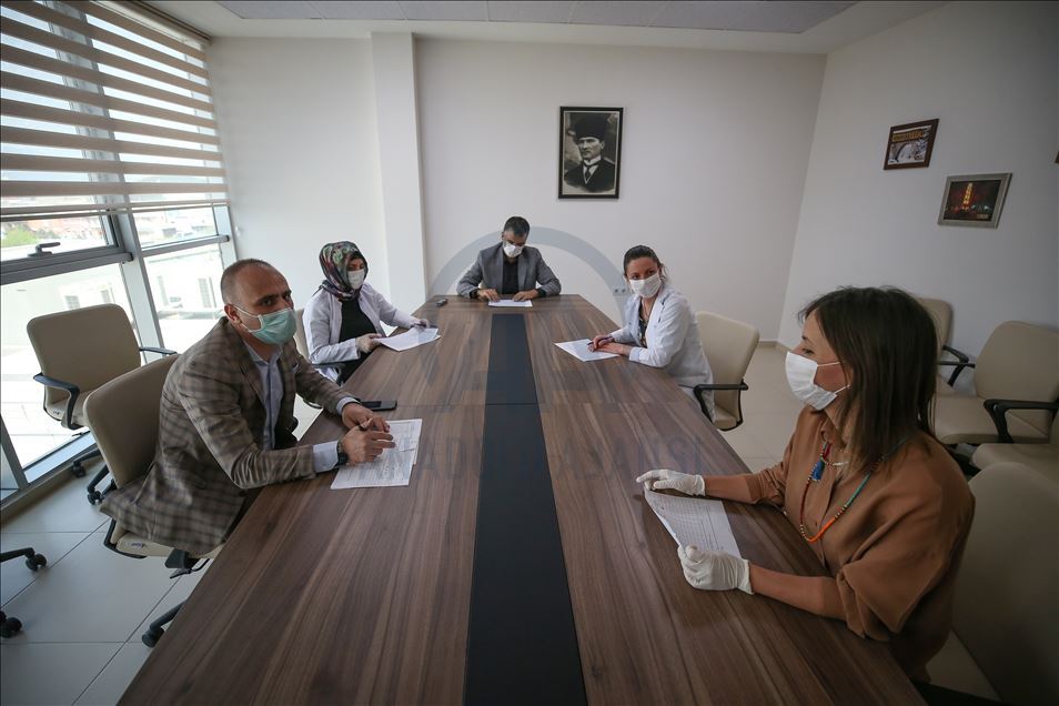 Bursa'da Kovid-19 "dedektifleri"nin yoğun mesaisi