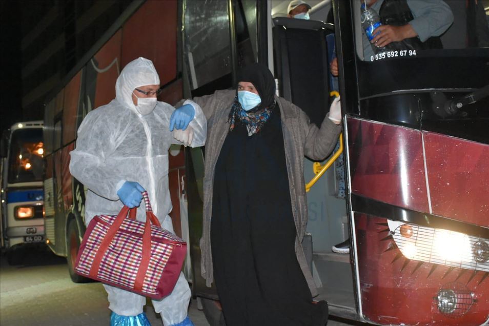 Almanya'dan getirilen 132 Türk vatandaşı Uşak'ta karantinaya alındı