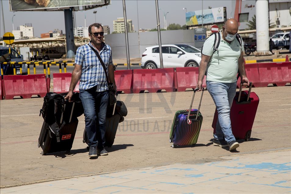 تركيا تبدأ بإجلاء رعاياها من السودان