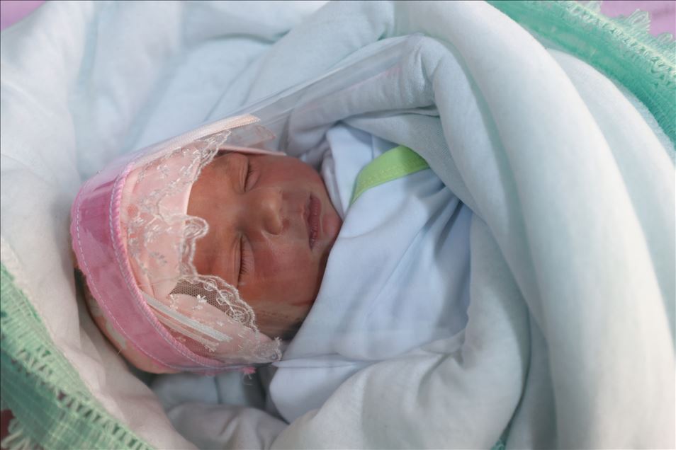 Face shields for newborn babies in Turkey