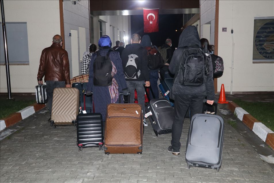 Almanya'dan getirilen 285 kişi, Kovid-19 tedbirleri kapsamında Yozgat'taki yurda yerleştirildi