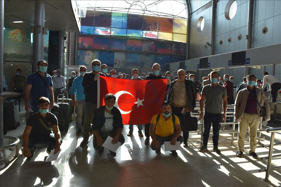 تركيا تبدأ بإجلاء رعاياها من السودان
