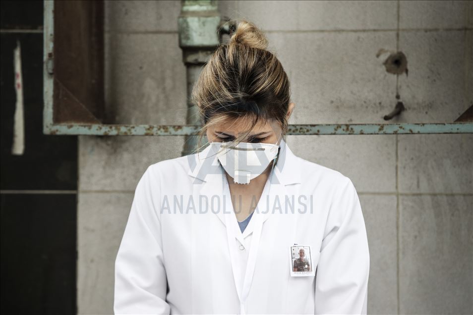 Upacara penghormatan kepada dokter yang tewas akibat Covid-19 di Turki