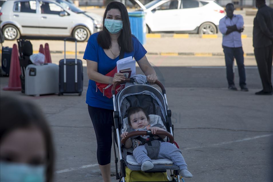 تركيا تبدأ بإجلاء رعاياها من السودان