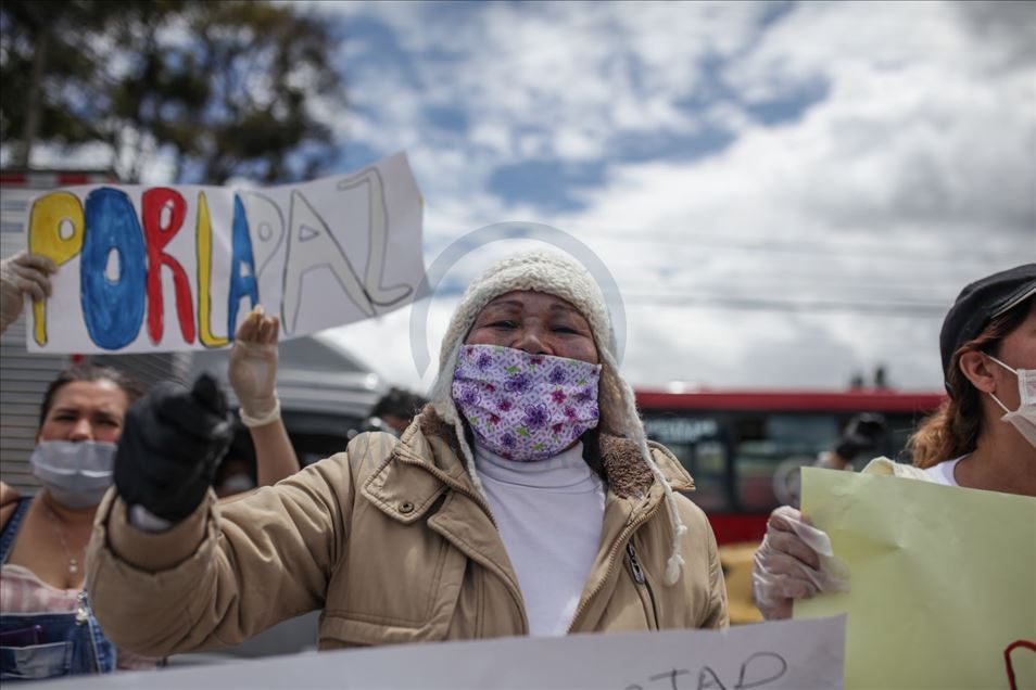 Protestas de familiares frente a la cárcel La Picota, en Bogotá