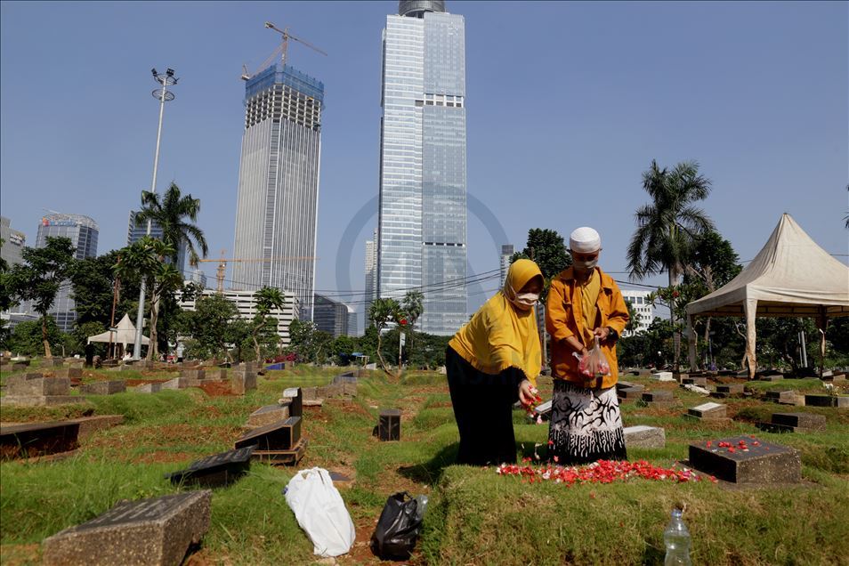 Tradisi jelang Ramadan berlanjut di tengah virus korona di Jakarta