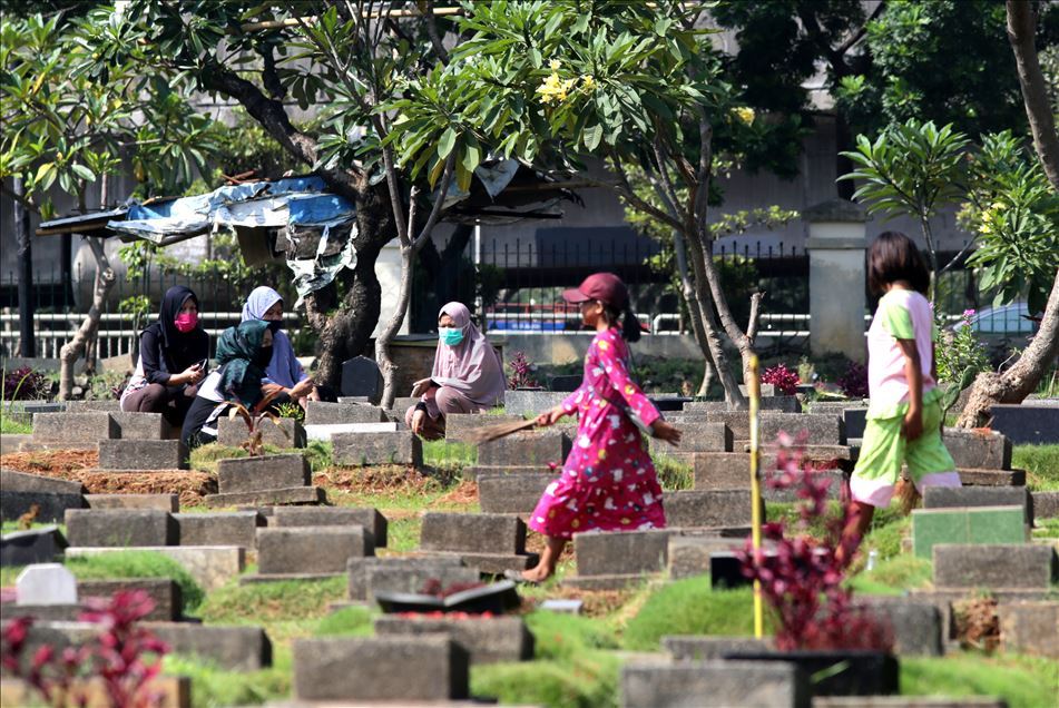 Tradisi jelang Ramadan berlanjut di tengah virus korona di Jakarta