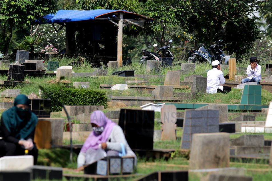 Tradisi jelang Ramadan berlanjut di tengah virus korona di Jakarta