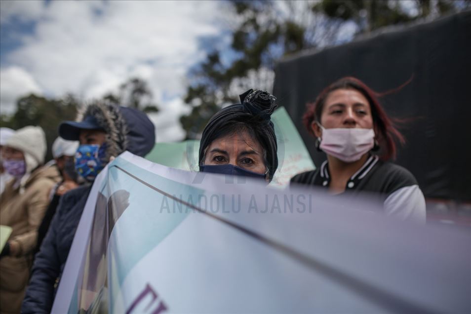 Protestas de familiares frente a la cárcel La Picota, en Bogotá