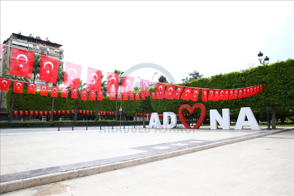 Adana'da sessizlik hakim