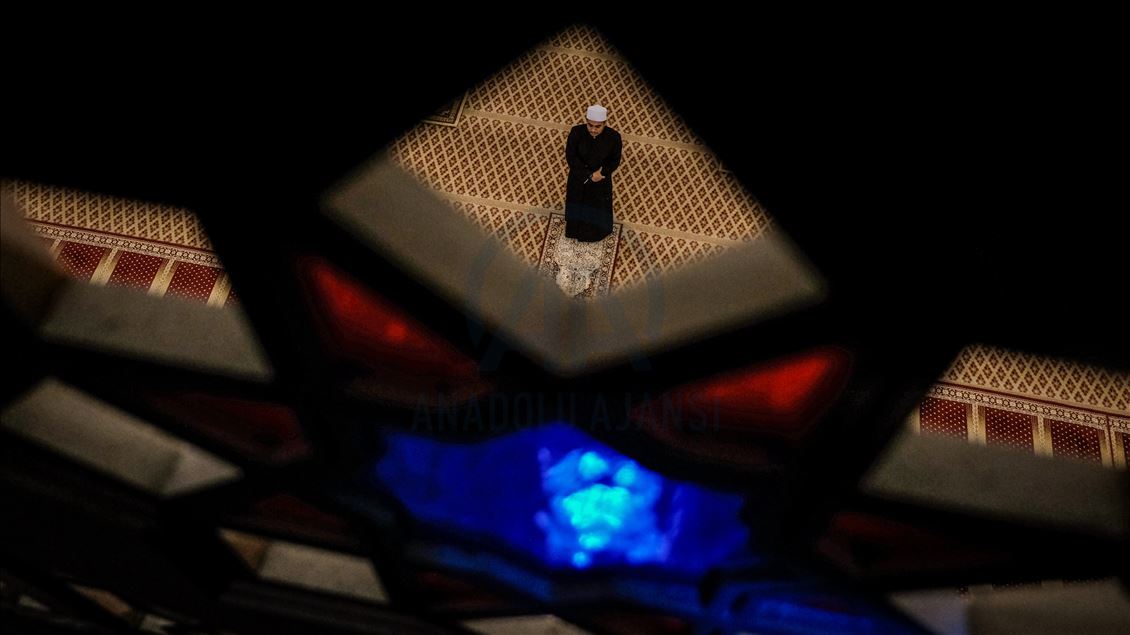 Tarawih di tengah wabah virus korona di Malaysia