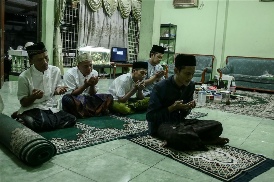 Tarawih saat Pembatasan Sosial Berskala Besar di Jakarta