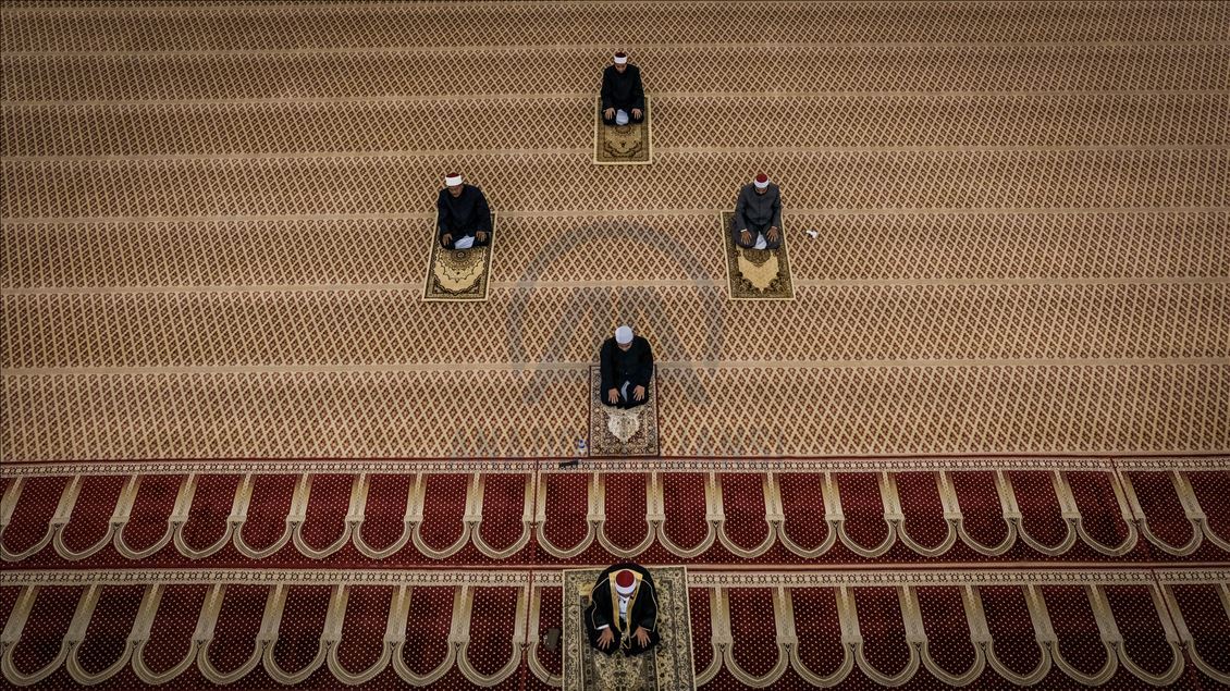 Tarawih di tengah wabah virus korona di Malaysia