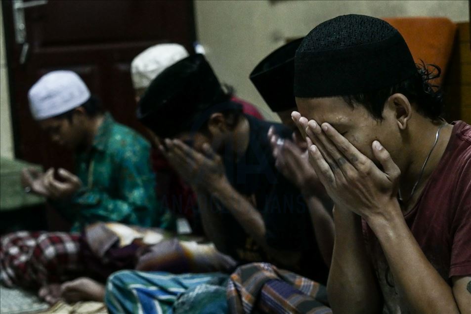 Tarawih saat Pembatasan Sosial Berskala Besar di Jakarta