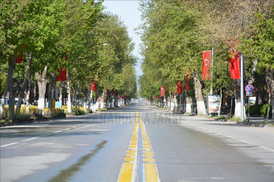 Gaziantep, Şanlıurfa, Malatya ve Kahramanmaraş'ta kısıtlamanın ardından sokaklar boşaldı