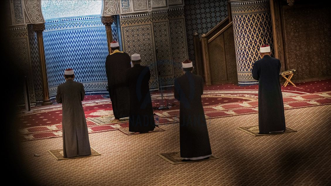 Tarawih di tengah wabah virus korona di Malaysia