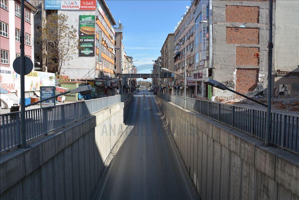 Gaziantep, Şanlıurfa, Malatya ve Kahramanmaraş'ta kısıtlamanın ardından sokaklar boşaldı