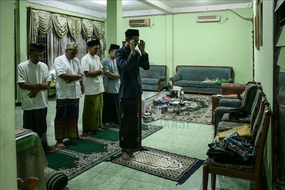 Tarawih saat Pembatasan Sosial Berskala Besar di Jakarta