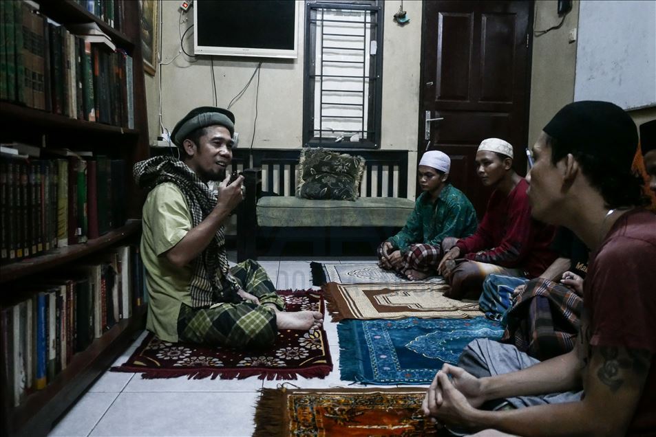Tarawih saat Pembatasan Sosial Berskala Besar di Jakarta