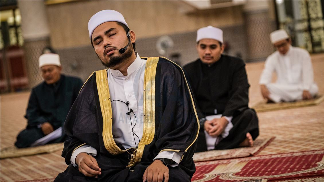 Tarawih di tengah wabah virus korona di Malaysia