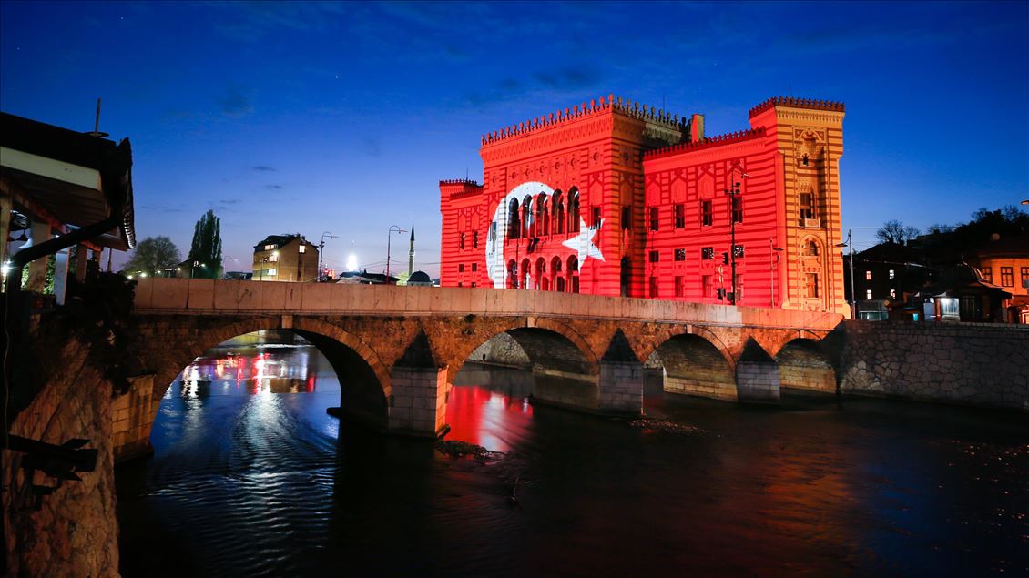 Vijecnica Library illuminated with Turkish flag colors
