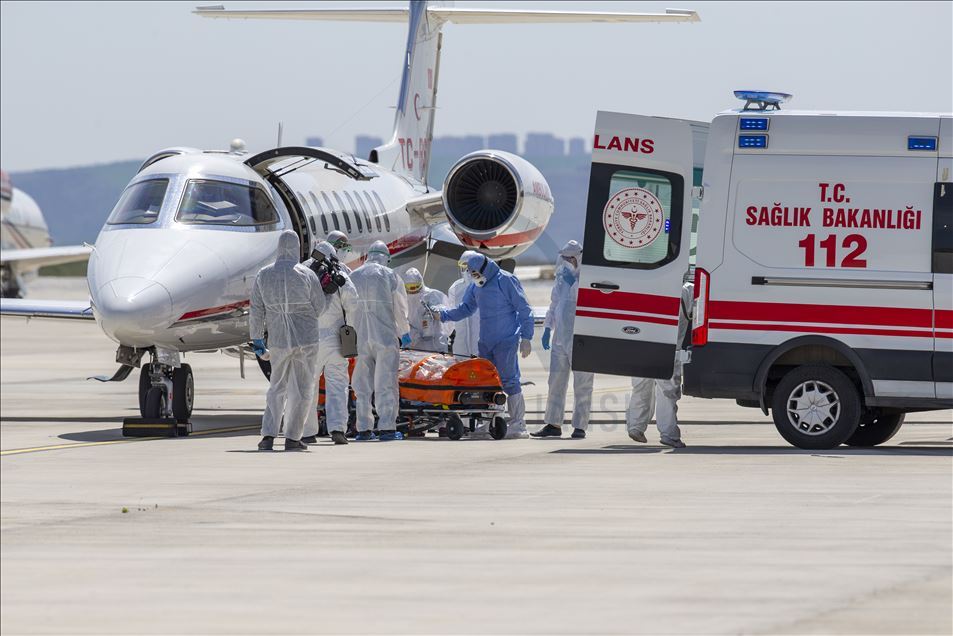İsveç'teki Türk hasta ambulans uçakla Türkiye'ye getirildi
