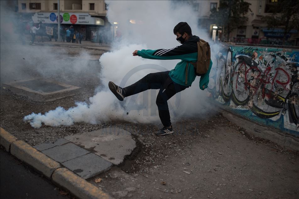 Protest,chile,covid19,piñera
