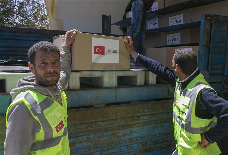 Tunisie : la TİKA vient en aide à 700 familles dans le besoin