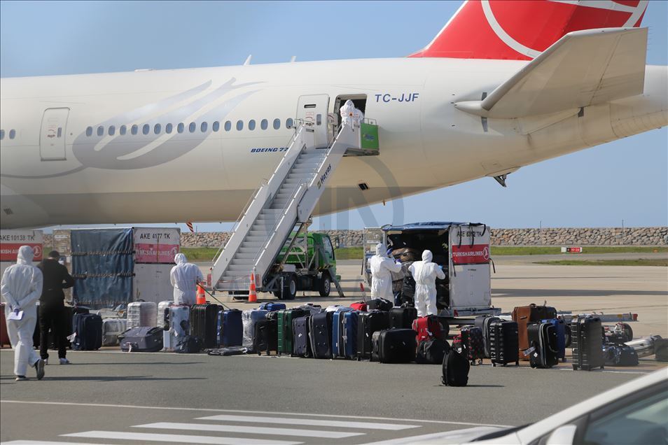 Rusya'daki 333 Türk vatandaşı Türkiye'ye getirildi