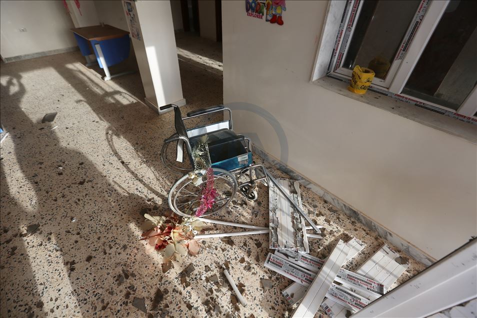 ليبيا.. قذائف مليشيا حفتر تسبب أضراراً في مستوصف بتاجوراء 
