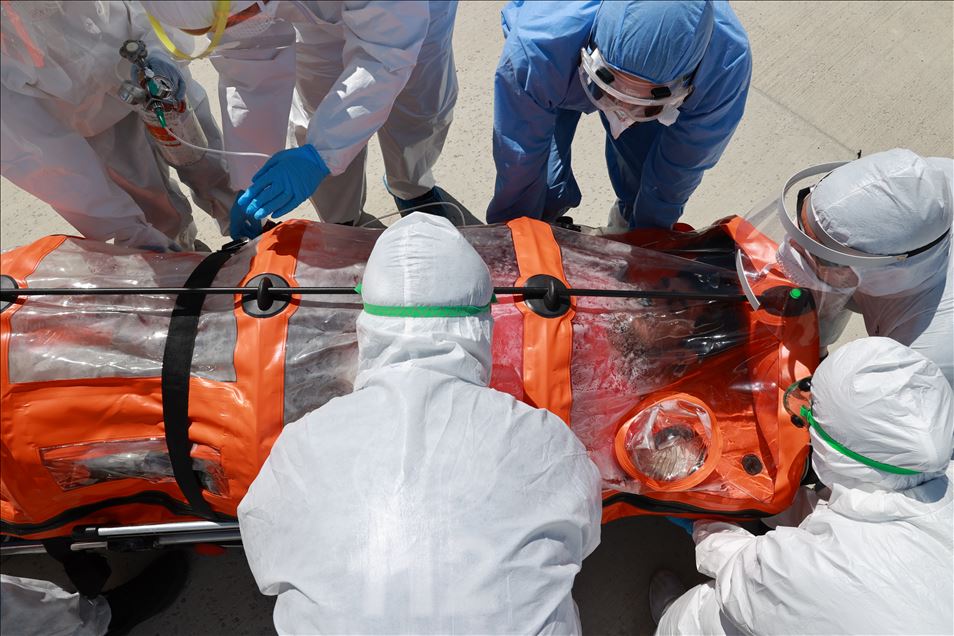 İsveç'teki Türk hasta ambulans uçakla Türkiye'ye getirildi