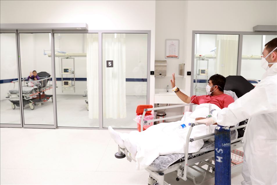 İsveç'teki Türk hasta ambulans uçakla Türkiye'ye getirildi