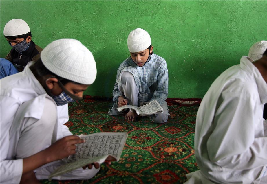 Seventh day of Ramadan amid strict COVID-19 lockdown in Kashmir