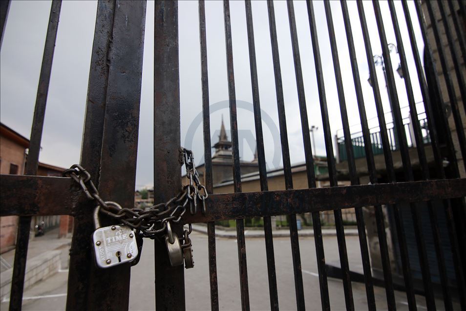 Seventh day of Ramadan amid strict COVID-19 lockdown in Kashmir