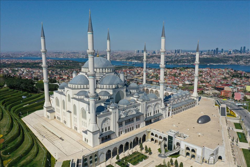 Asrın mührü 'Büyük Çamlıca Camisi' bir yılda 7 milyon kişiyi ağırladı