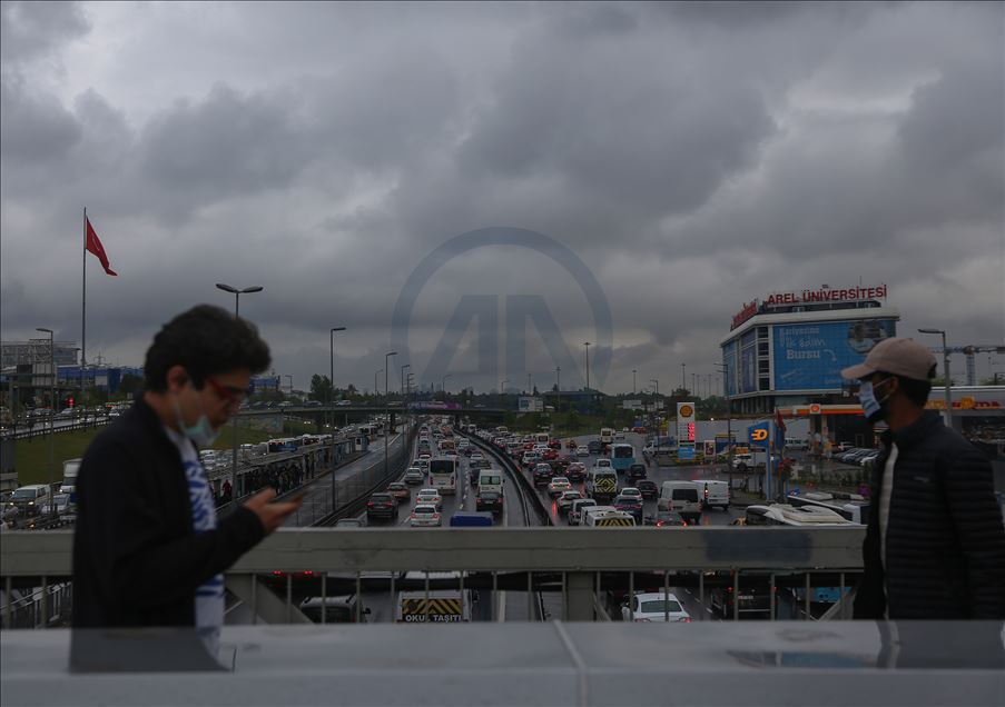İstanbul'da trafik yoğunluğu yüzde 50'yi geçti