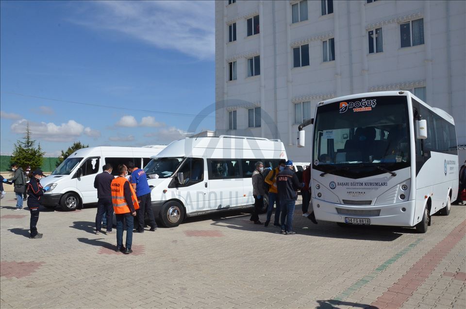 Karaman Da Karantina Suresi Dolanlar Evlerine Gonderilmeye Baslandi Anadolu Ajansi