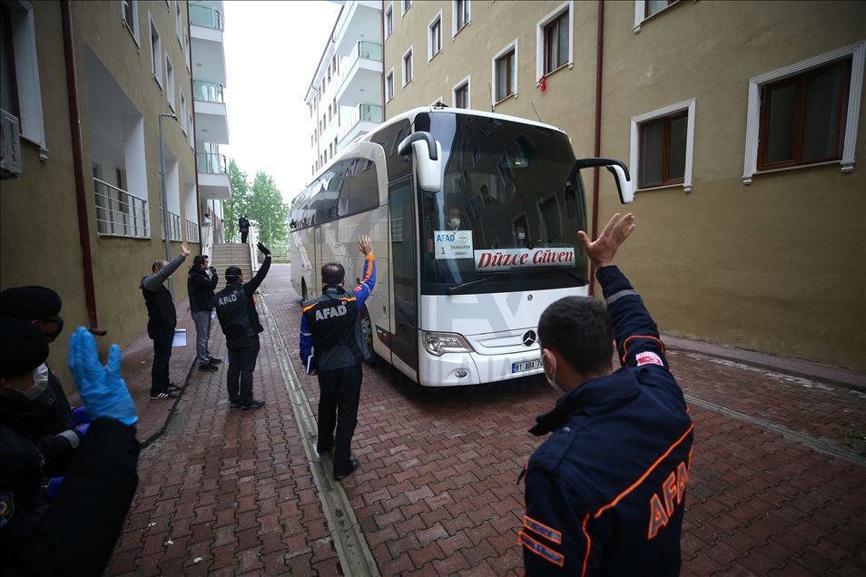 Duzce De Karantina Suresi Dolan 74 Kisi Evlerine Gonderildi Anadolu Ajansi