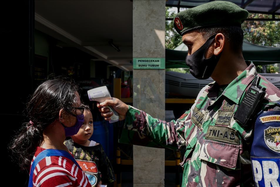 ATM beras bagi warga terdampak Covid-19